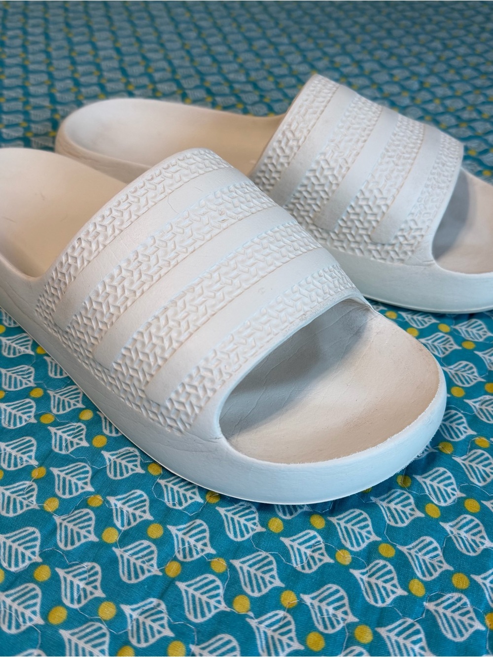 White Slide Sandals Adidas Comfortable Open-Toe Pool Slides